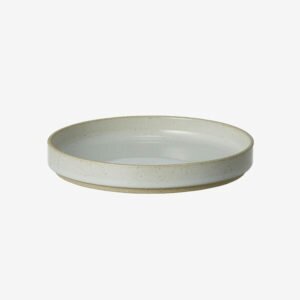 nous paris, petite assiette en porcelaine japonaise gris clair, hasami porcelain