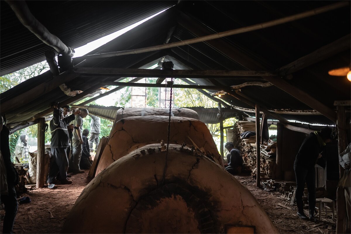 nous paris la borne les grands feux ceramique contemporaine cuisson au bois